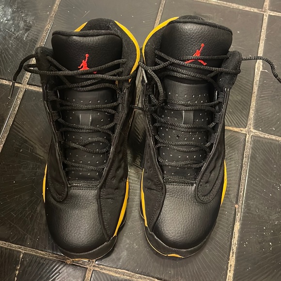 jordan 13 retro “class of 2002”